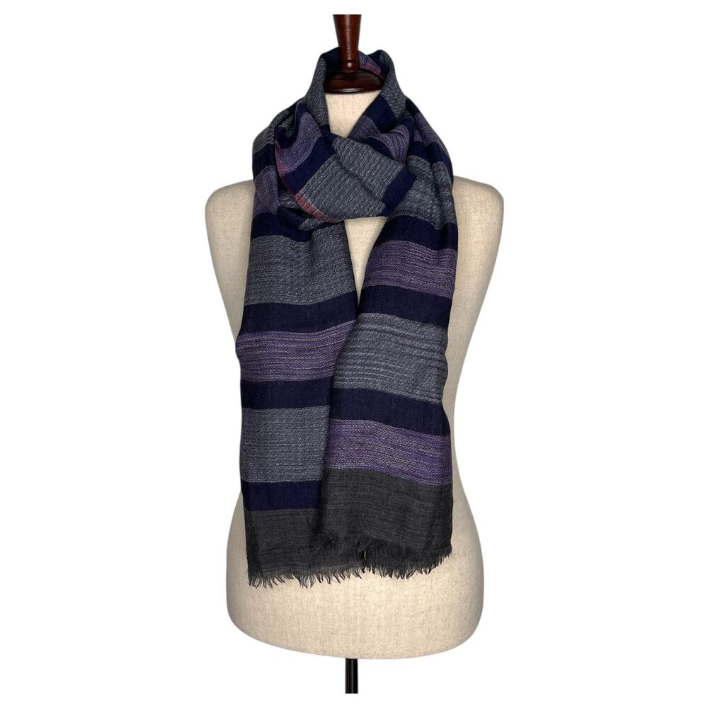Carolina Amato Women's Fringe Scarf 100% Wool Gray Purple Rectangle 28.5"x75"